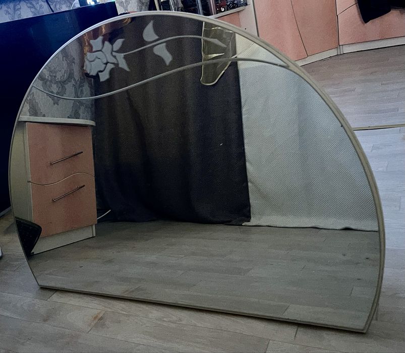 Зеркало в комнату