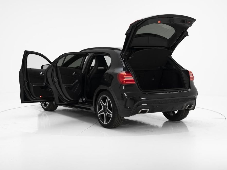 Mercedes-Benz GLA 200