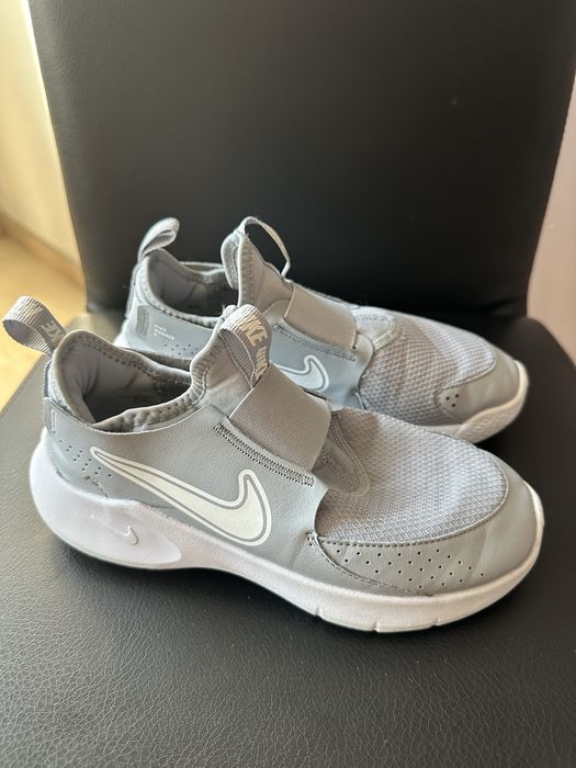 Кросівки Nike Flex Runner 35,5