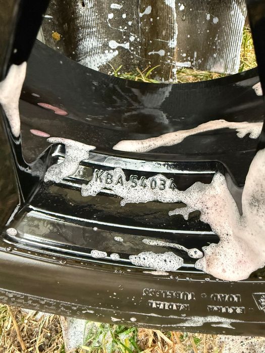 Диски Dezent  225/60/R18  5x108 Ford Escape Kuga Fusion S-Max Focus