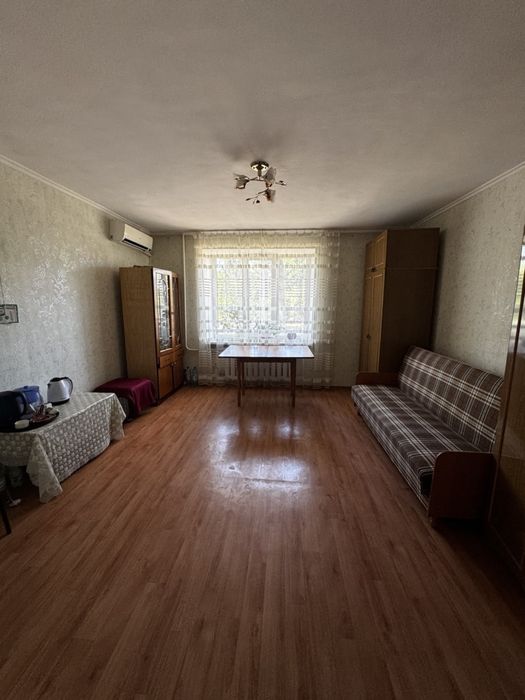 Продам 2 кімнатну  квартиру