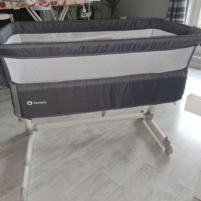 Łóżeczko dostawne dla niemowlaka Lionelo