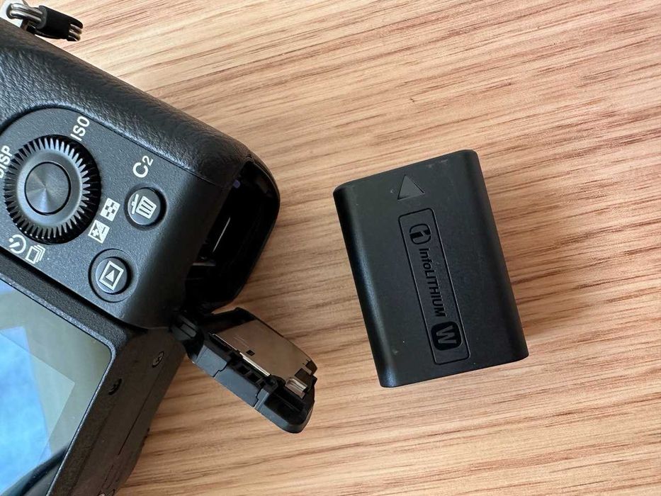 Câmera Digital Sony Alpha 6400 (Sony a6400)