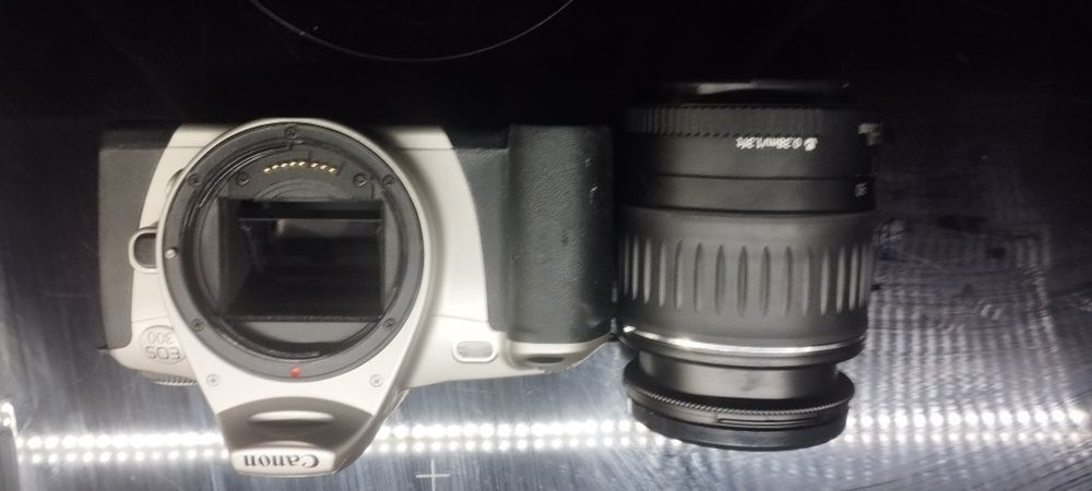 aparat Canon EOS 300