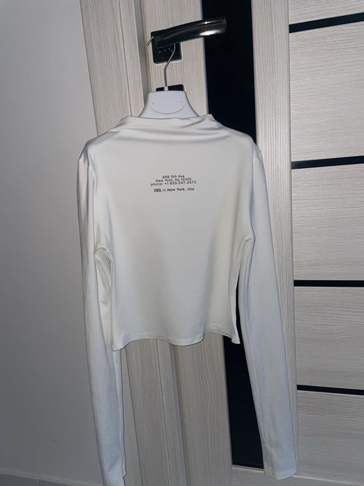 Кроп топ zara лонгслів з вирізом для пальців zara