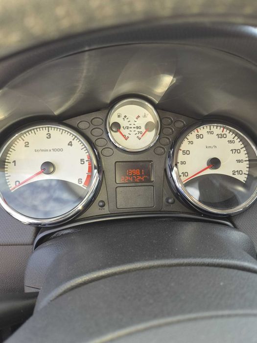 Peugeot 207 1.6 Hdi Sport 2012