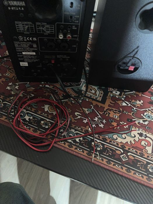 Студийные мониторы YAMAHA HS4