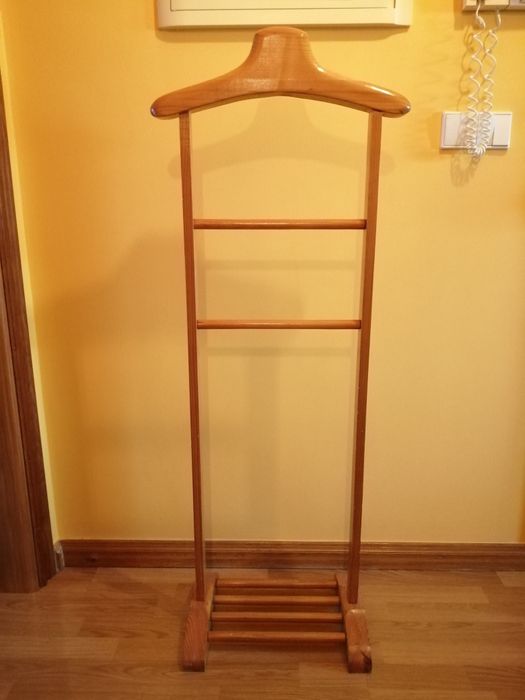 Cabide de quarto em pinho