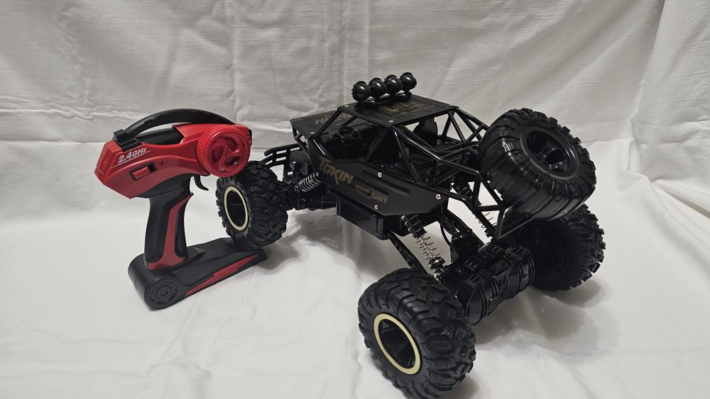 Машинка на пульту