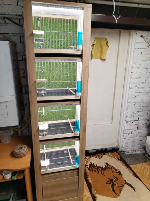 Regał dla ptaków egzotycznych