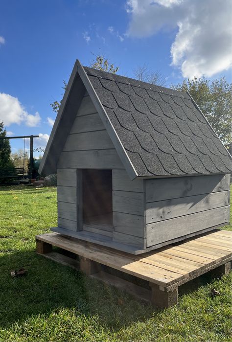 Drewniana buda dla psa ocieplona buda dla psa