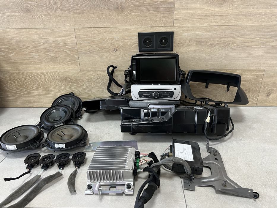 Акустика R-Link Megane Scenic Vivaro Trafik Zoe