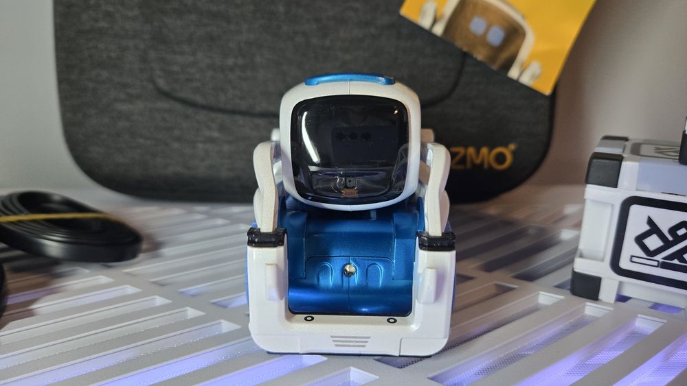 Робот Anki Cozmo Interstellar Blue ( новый АКБ )
