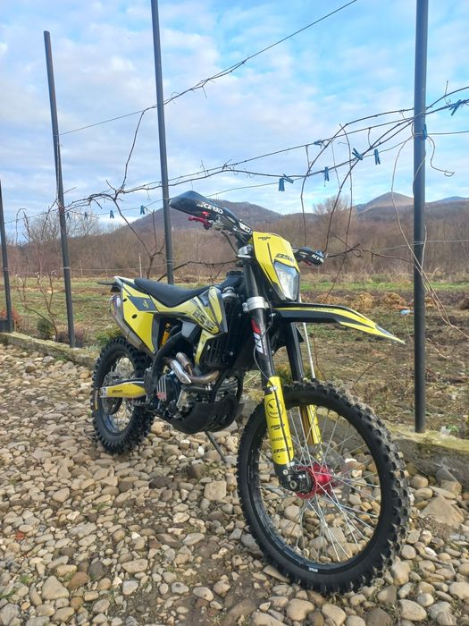 Продаю мотоцикл BSE X6 33 л.с