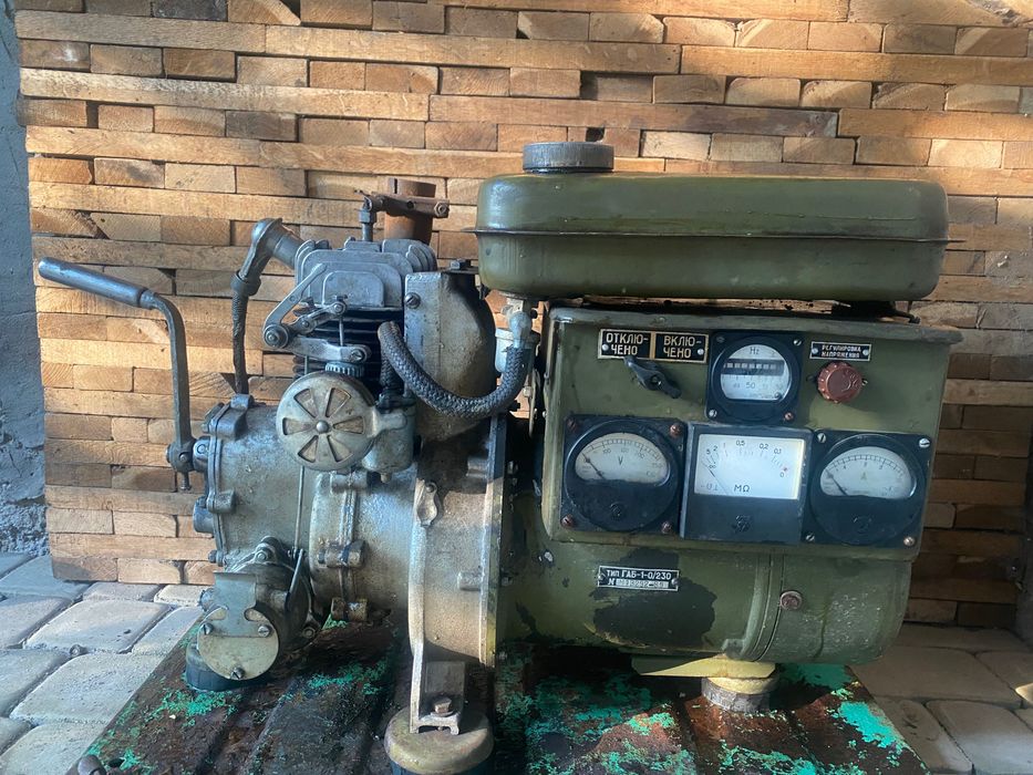 Генератор армійський