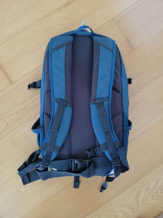 Mochila de caminhada 30L – usada poucas vezes, excelente estado