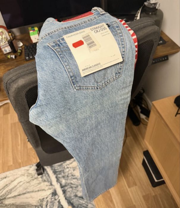 Nowe spodnie Calvin Klein
