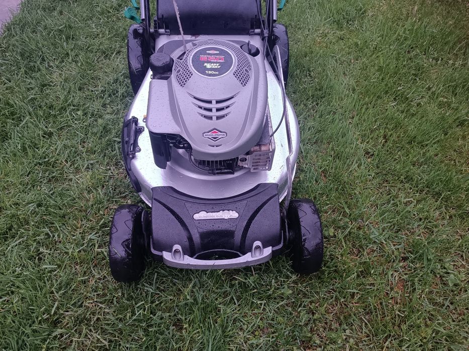 Газонокосарка самохідна з двигуном Briggs & Stratton