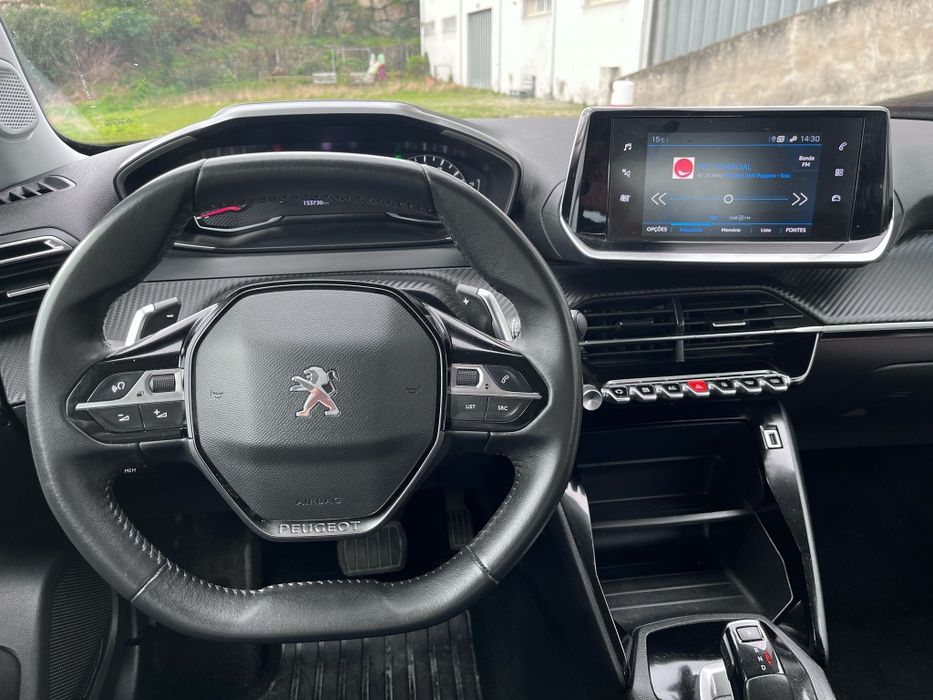 Peugeot 2008 1.5 130 cv cx.auto de 2021!!