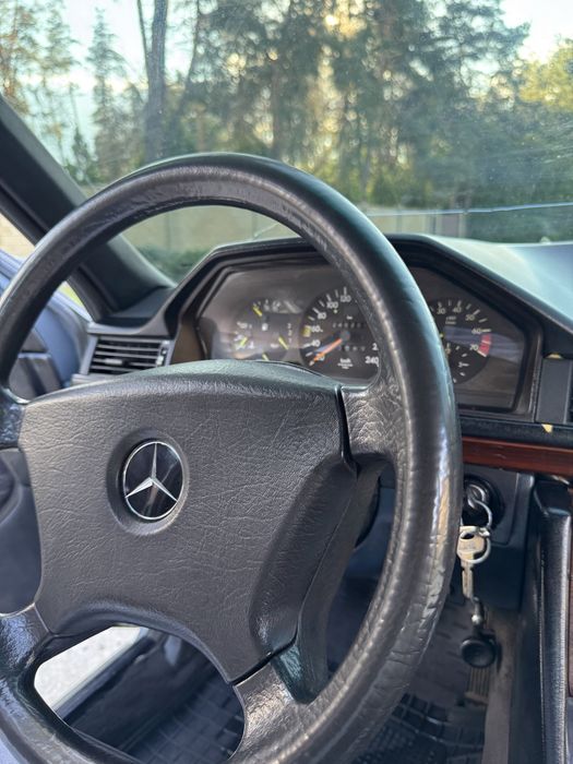 Mercedes-Benz E-Class 1988 VIN WDB1240231A736580 фото оголошення 8 з 15