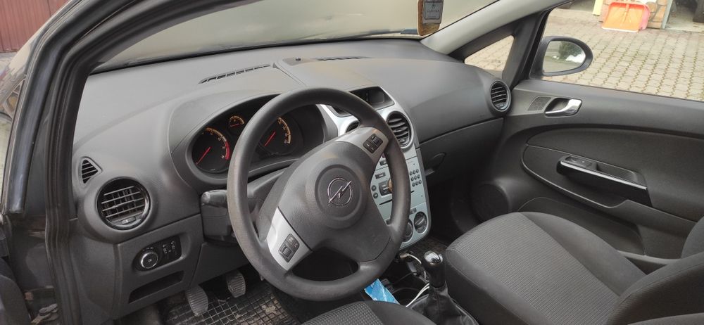 Opel corsa D 1.2 facelift