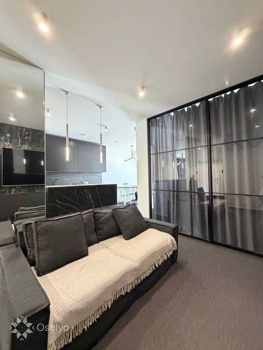 БЕЗ КОМІСІЇ Продаж дизайнерської квартири 50.30 м² в ЖК «Совські Ставки» Деміївська