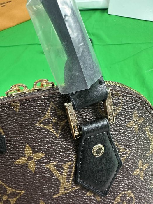 Torebka listonoszka Torba brazowa Alma BB skórzana kuferek Premium
