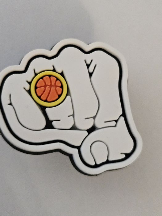 Nowa przypinka pin do Crocs'ów koszykarska, koszykówki, basketball