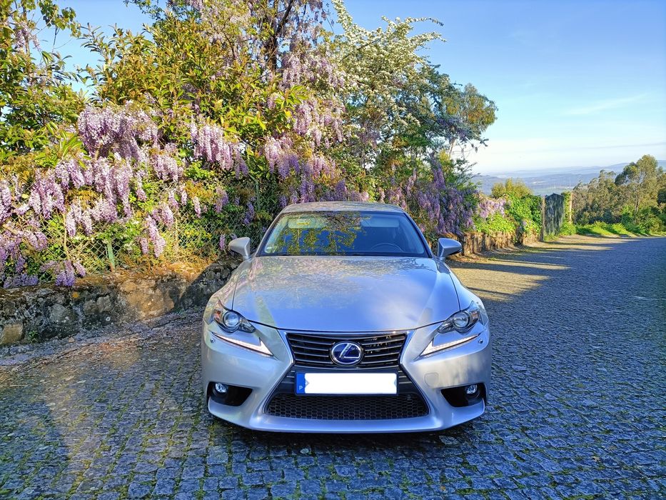 Vendo Lexus IS300h