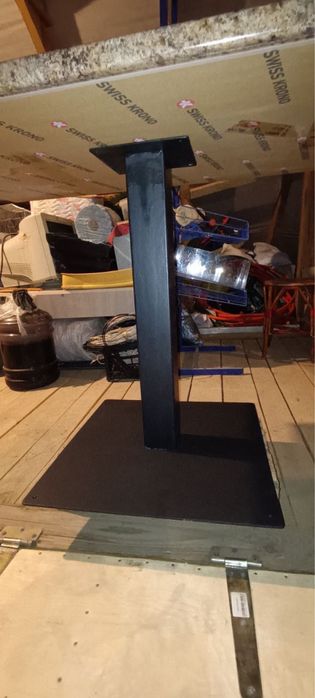 Стол обеденный журнальный на металической ноге