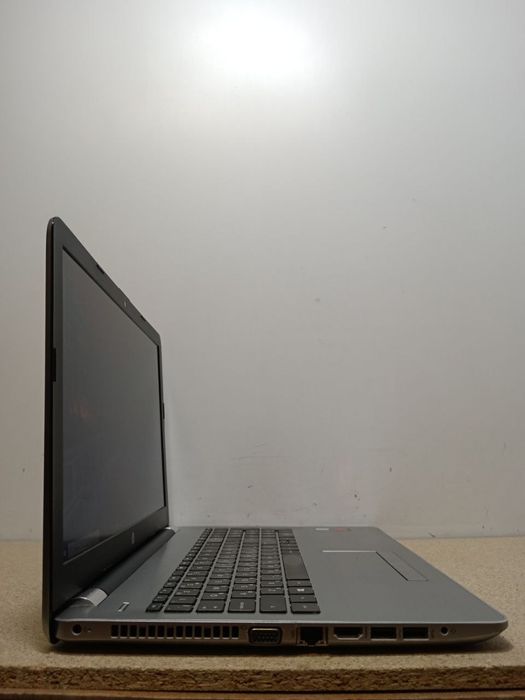 Ноутбук для роботы