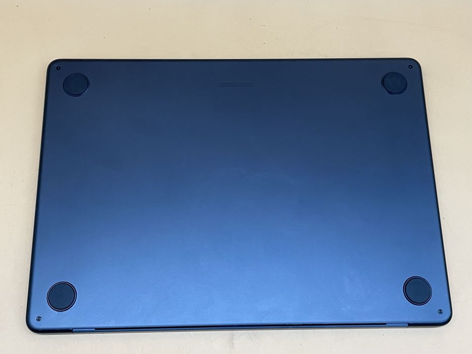 Macbook air 2022 m2 256 gb