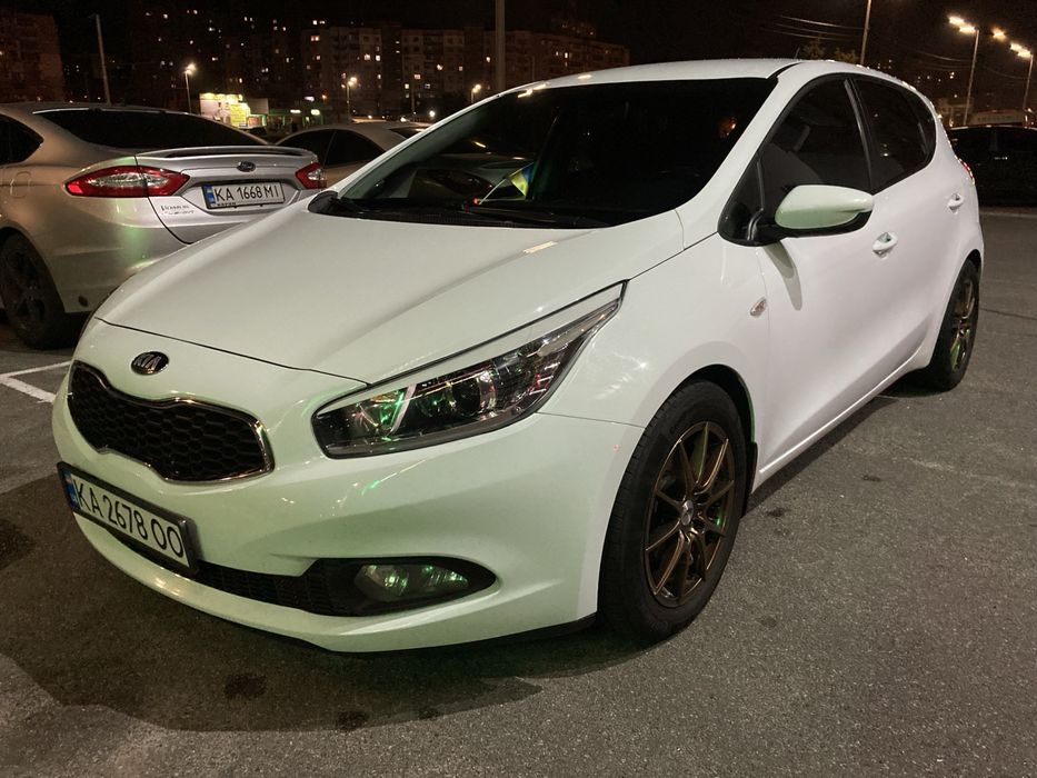 Kia Ceed 1.6 crdi 2013рік хороший стан
