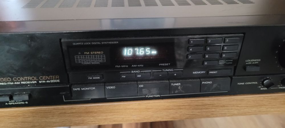Sony amplituner-STR-AV200E