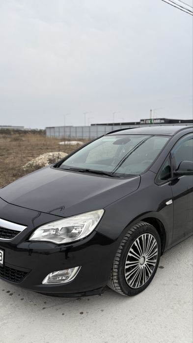 Opel Astra 2011