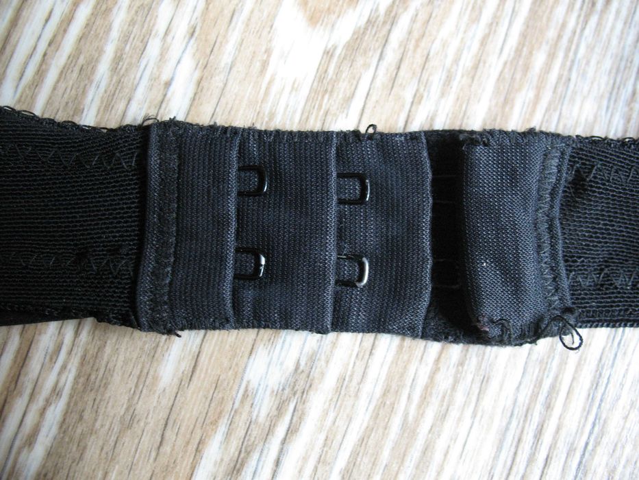 Biustonosz push-up 36 B czarny