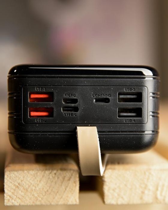 Повербанк 50000 mAh з кількома USB-портами зовнішній акумулятор