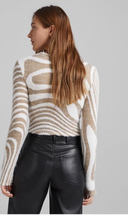Cветер xs bershka