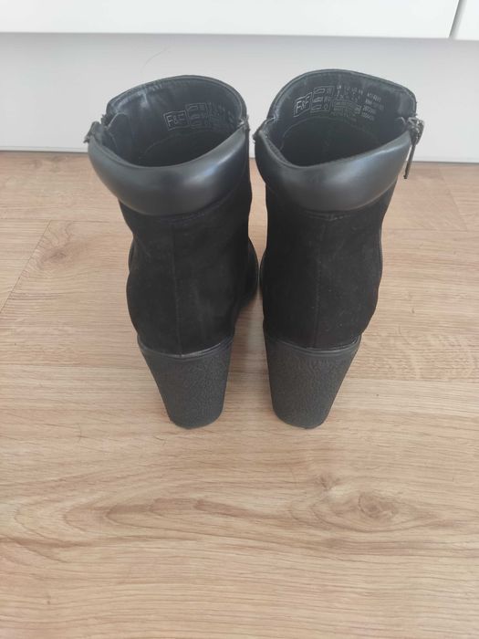 Sprzedam botki damskie