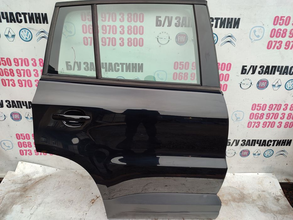 Дверка задня права VW Tiguan чорний колір 2009-2014 рік