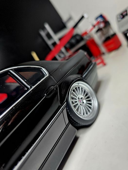 OTTO BMW E38 Low Stance