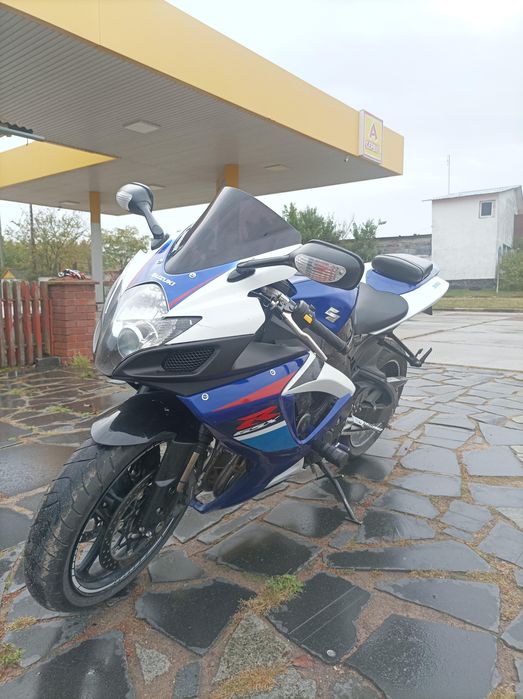 Suzuki GSX-R750 K7