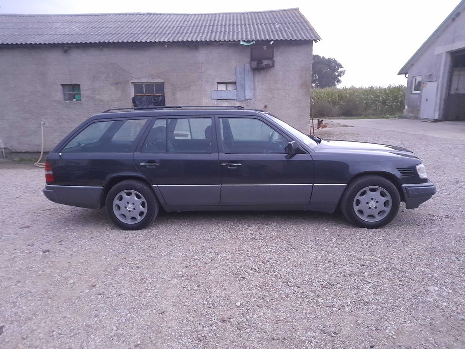 Mercedes-Benz W124