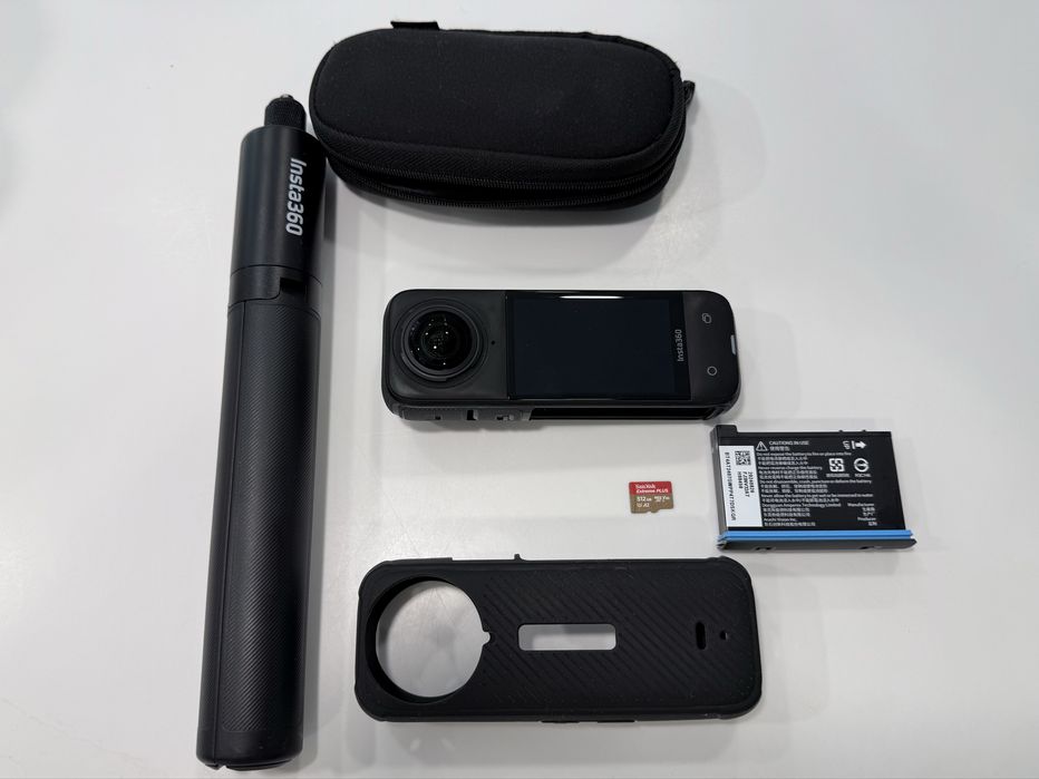 Insta360 X4 8K com acessórios + microSD 512GB