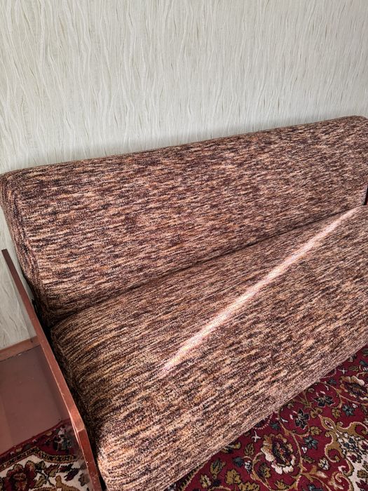 Продам два розкладних дивани