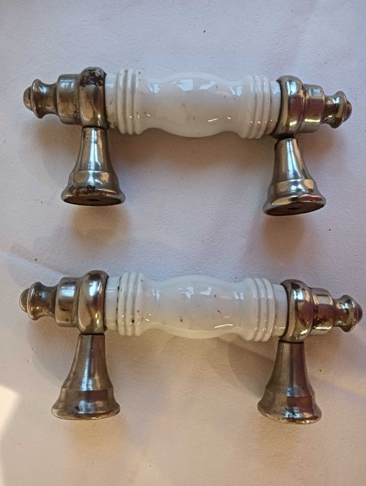 Stare uchwyty - porcelana