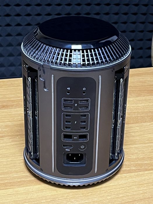 美品上位モデルMac Pro Xeon/48GB/SSD1TB/D700 6GB Mac Pro 6.1 Dual AMD D700, 64 RAM, 1tb ssd, Intel Xeon 12 core 2,7