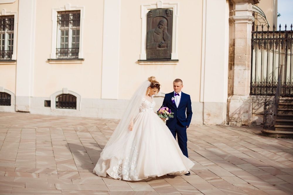 Весільна сукня