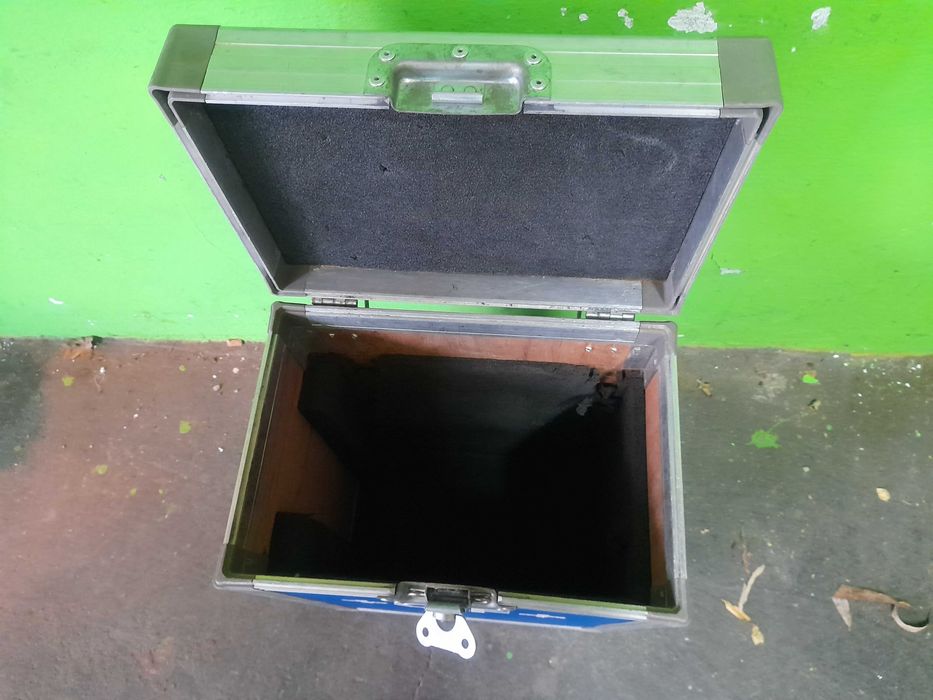 Duzy Kufer Skrzynia Case aluminiowy 2 sztuki