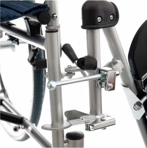 Инвалидная коляска новая.